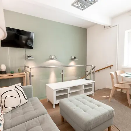 2ndhomes Two Story Apt With Spa Close To The Sea 아파트 헬싱키