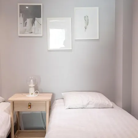 아파트 2ndhomes Two Story Apt With Spa Close To The Sea