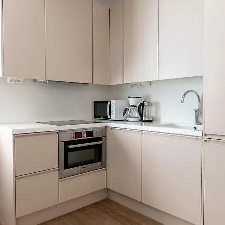 2ndhomes Two Story Apt With Spa Close To The Sea Helsinky